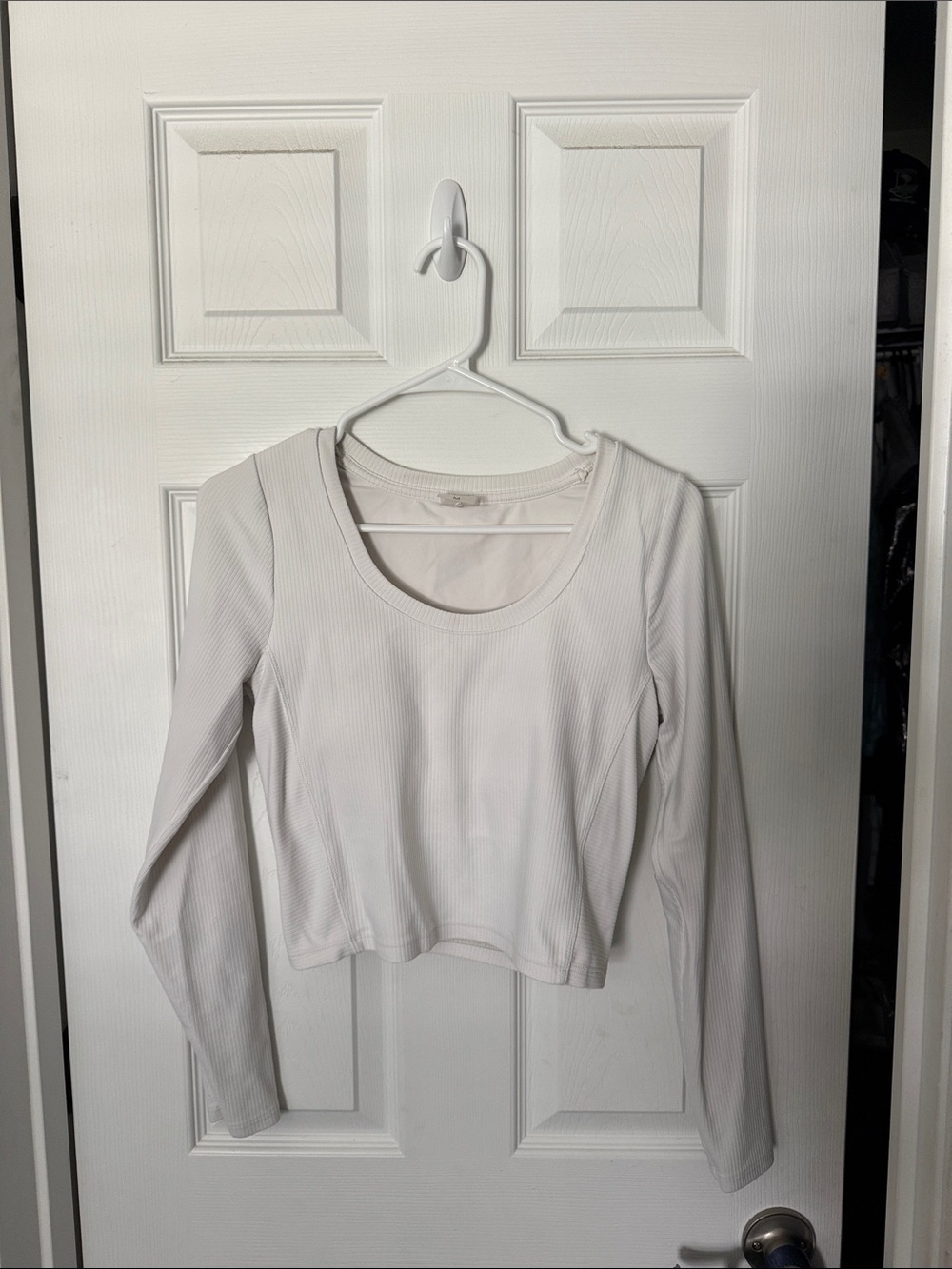 CALIA by Carrie Underwood Cream Ribbed Long Sleeve Scoop crop Top